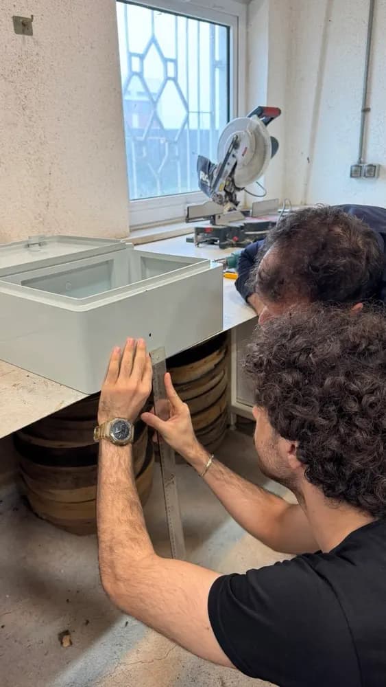 Preparing the waterproof box, and the socket, fuse and cable for a safe connection to mains power